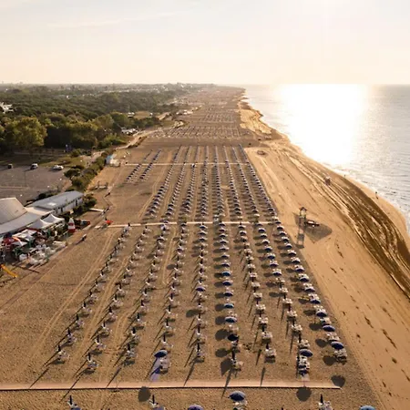 Lovely And Serene Flat Near Pluto *