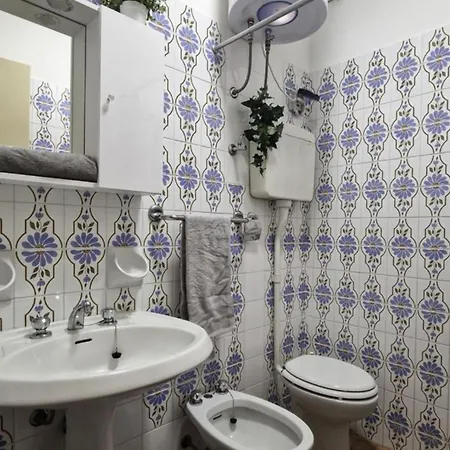 Lovely And Serene Flat Near Pluto Lejlighed