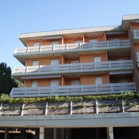 Lovely And Serene Flat Near Pluto Lejlighed Bibione